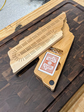 Load image into Gallery viewer, Tennessee State TN Travel Cribbage Board, Storage Inside!, Includes Cards and Pegs!