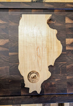 Load image into Gallery viewer, Illinois State IL Travel Cribbage Board, Storage Inside!, Includes Cards and Pegs!