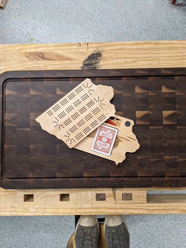 Iowa State IA Travel Cribbage Board, Storage Inside!, Includes Cards and Pegs!