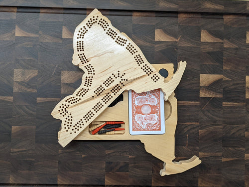 New York State NY Travel Cribbage Board, Storage Inside!, Includes Cards and Pegs!